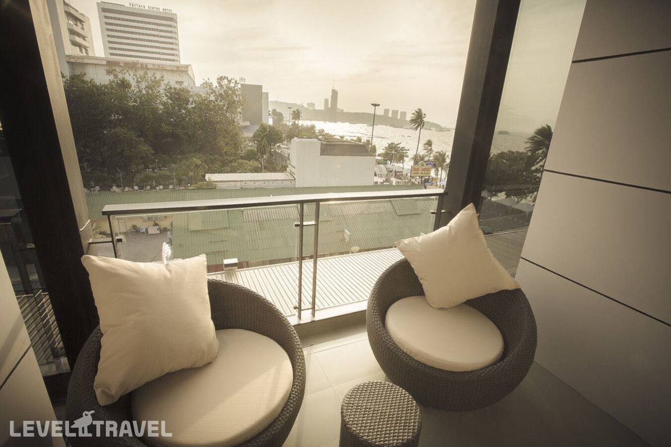фотографии отеля Serenotel Pattaya Beach Front в Таиланд(Центральная Паттайя) - фото №11