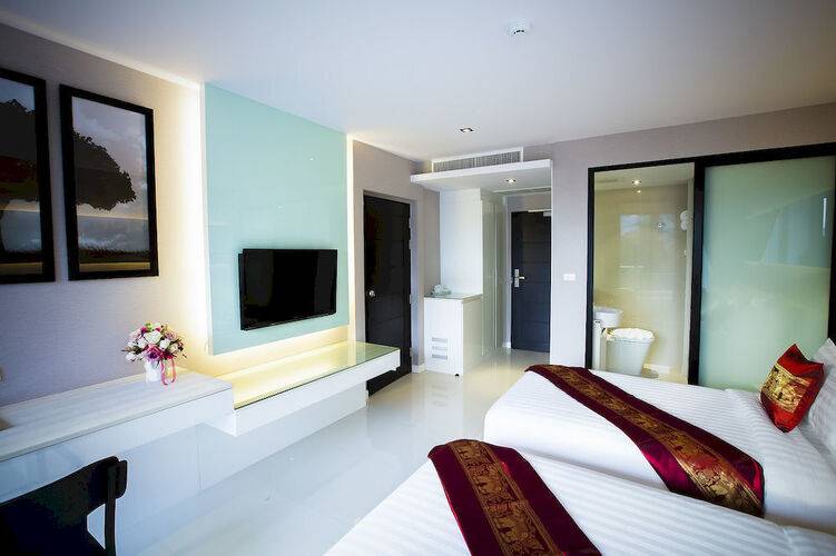 Serenotel Pattaya Beach Front