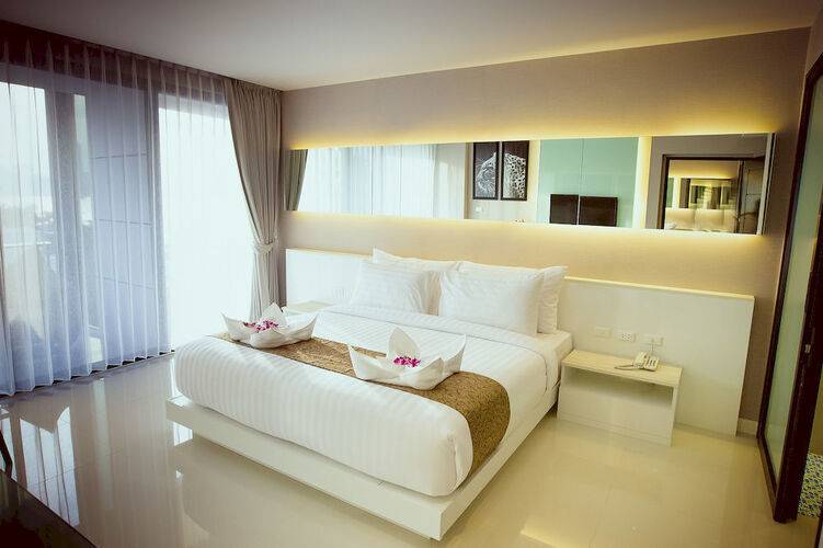 Serenotel Pattaya Beach Front