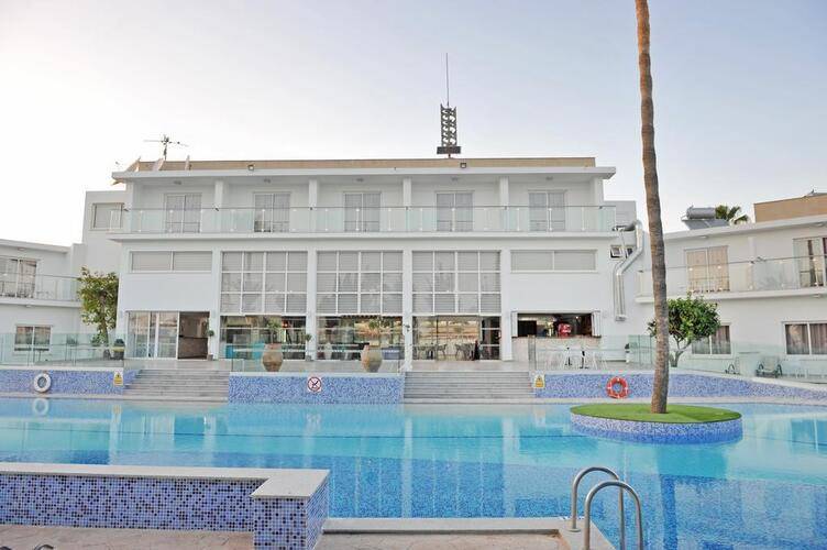 Fedrania Gardens Hotel