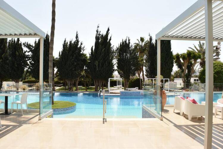 Fedrania Gardens Hotel