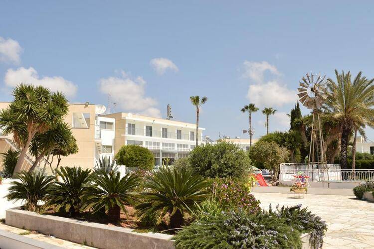 Fedrania Gardens Hotel