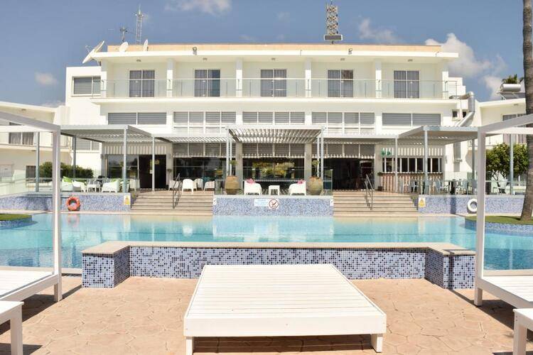 Fedrania Gardens Hotel