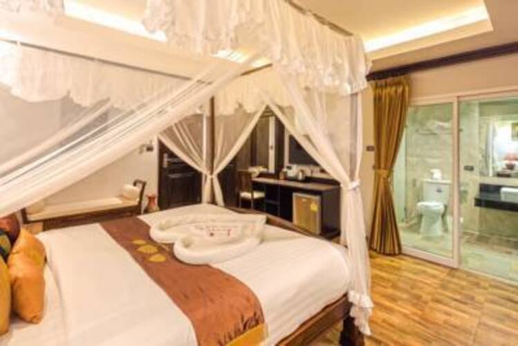 Tanawan Phuket Hotel