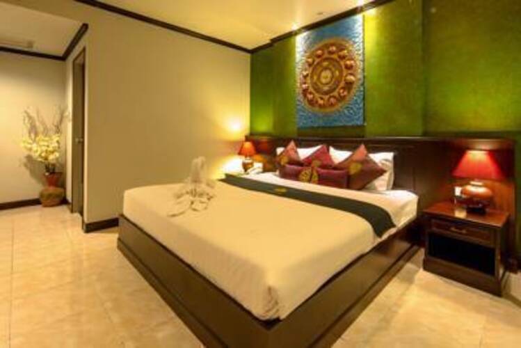 Tanawan Phuket Hotel