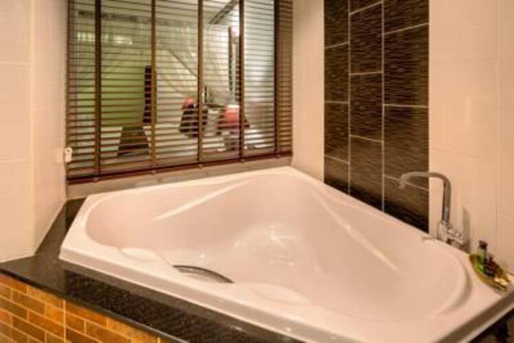 Tanawan Phuket Hotel