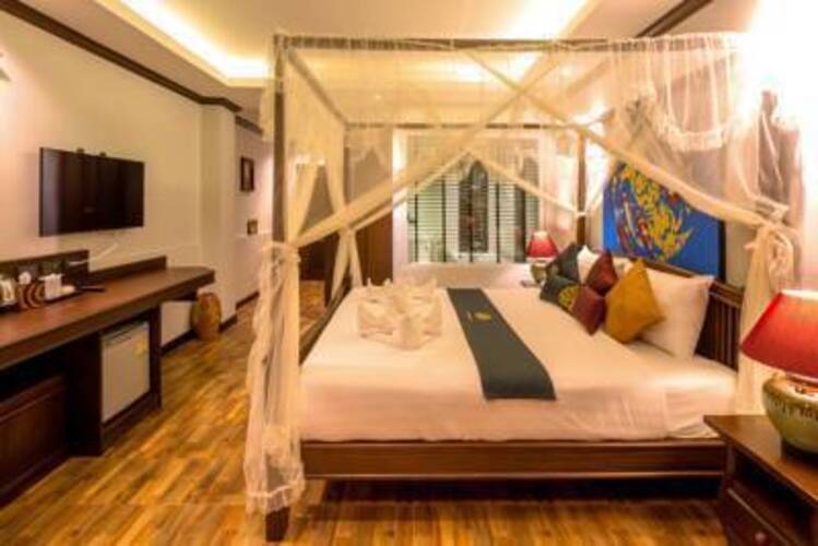 Tanawan Phuket Hotel
