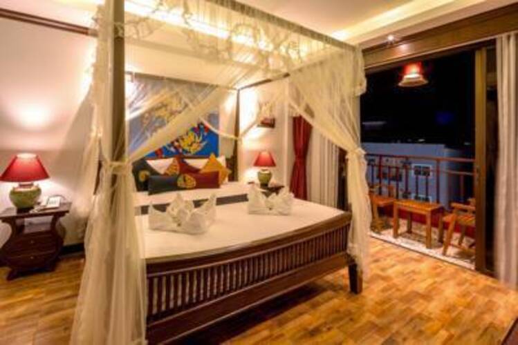 Tanawan Phuket Hotel
