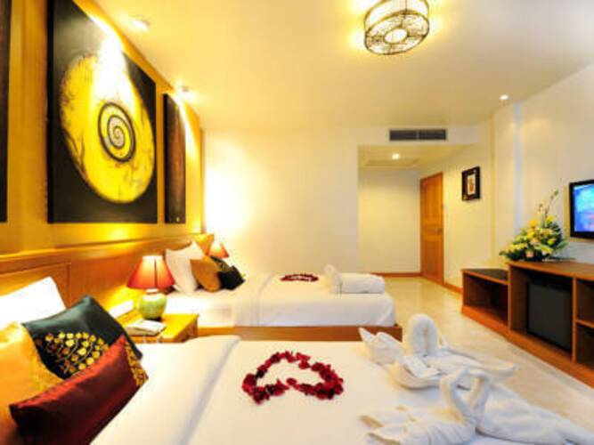 Tanawan Phuket Hotel