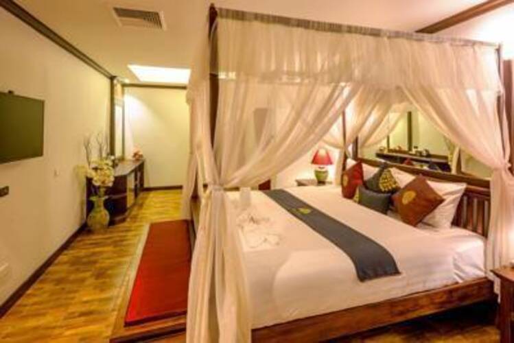 Tanawan Phuket Hotel
