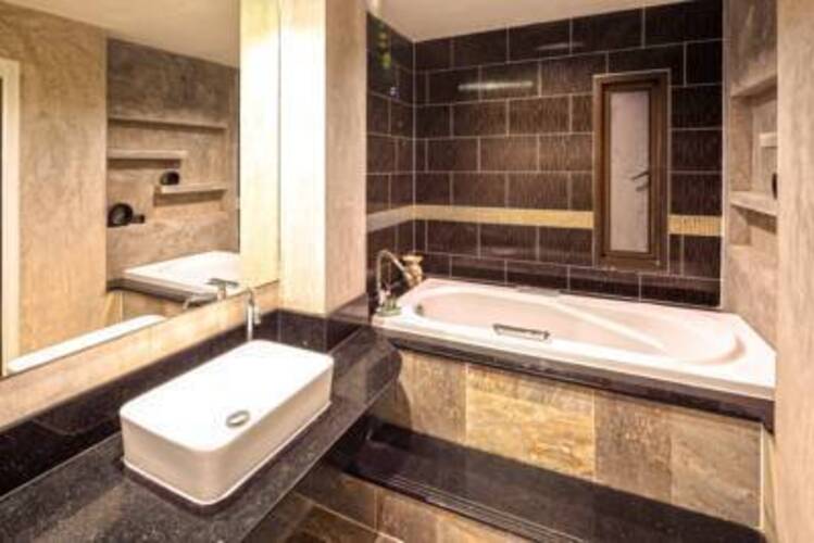 Tanawan Phuket Hotel