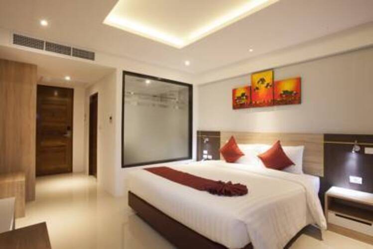 Paripas Patong Resort
