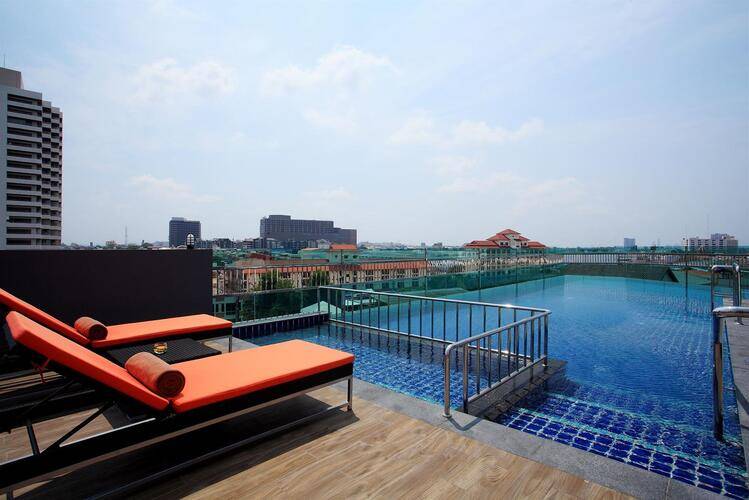 Nova Express Hotel (Ex. Garner Hotel Pattaya Central By Ihg)