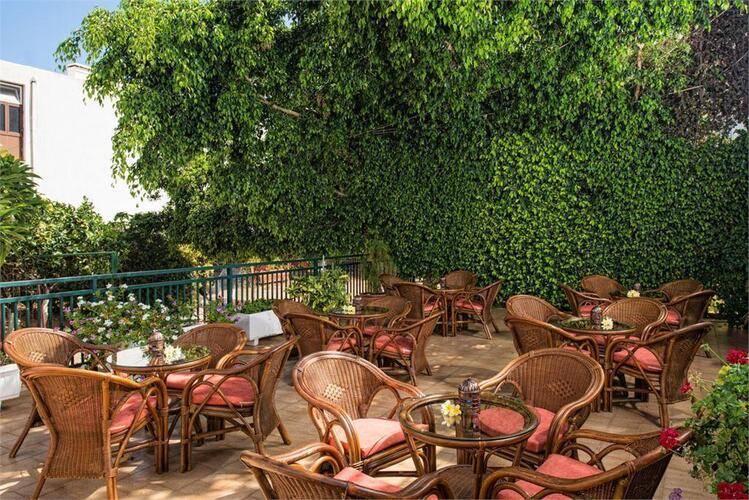 Malia Holidays Hotel