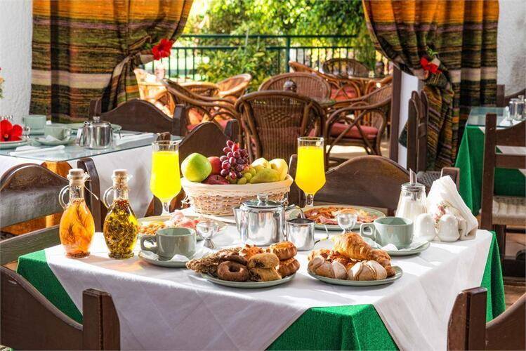 Malia Holidays Hotel