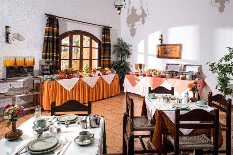 Malia Holidays Hotel