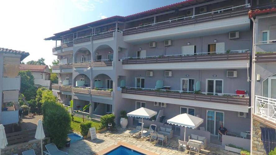 Tropical Hotel