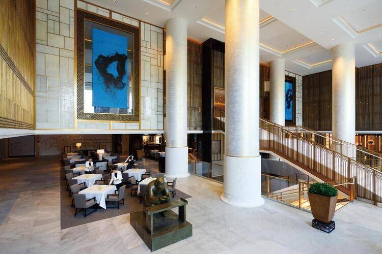 Peninsula Hotel