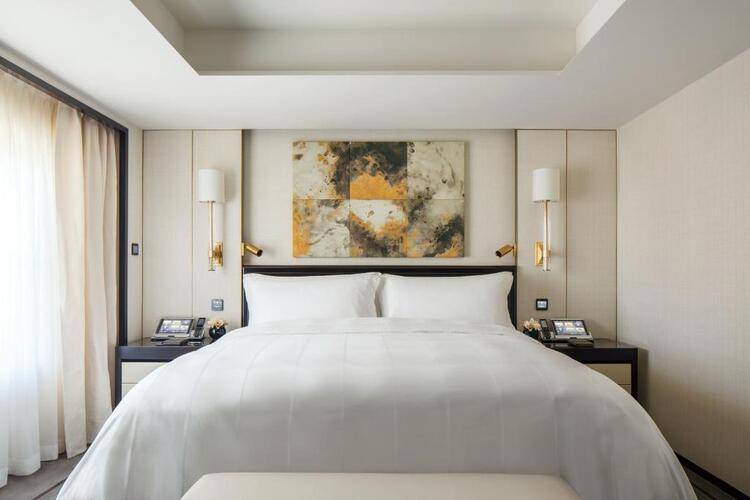 Peninsula Hotel