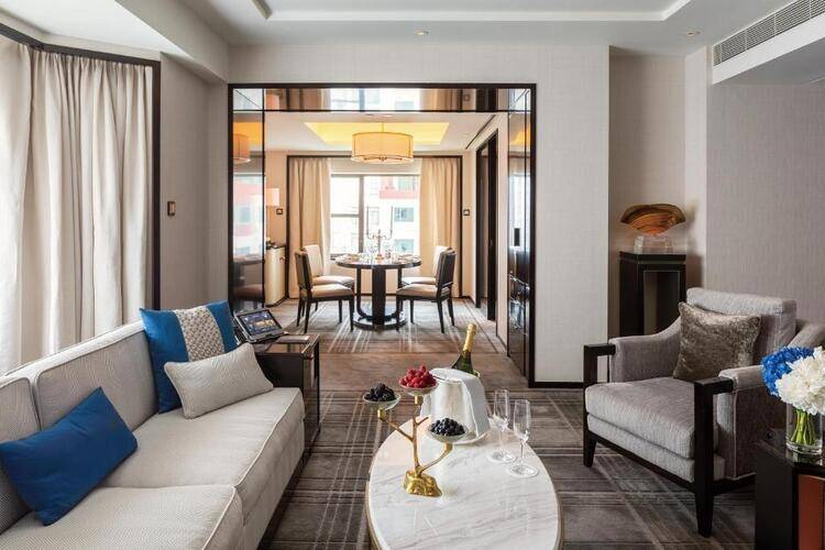 Peninsula Hotel