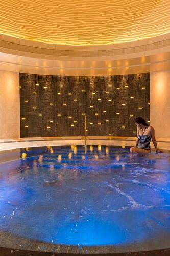 Four Seasons Hotel