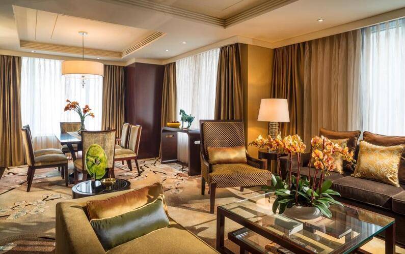 Four Seasons Hotel