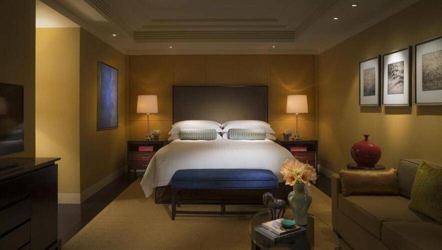 Four Seasons Hotel