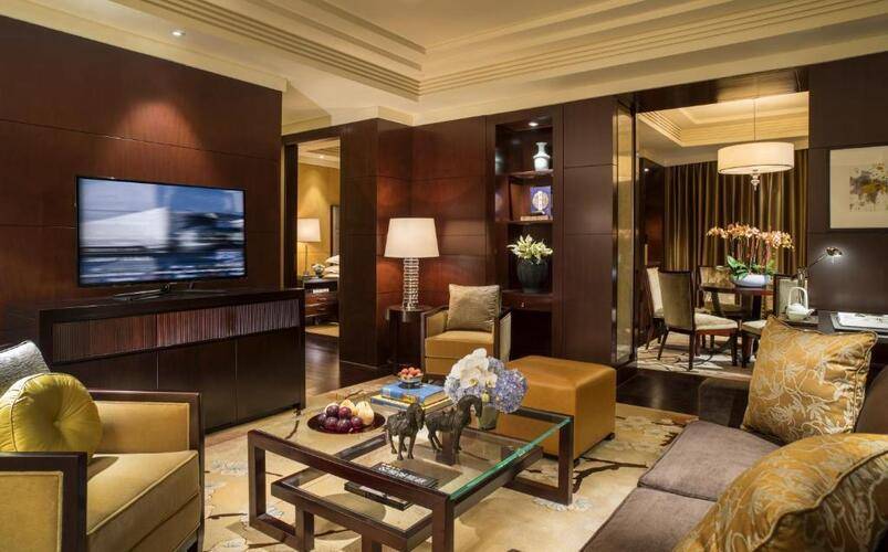 Four Seasons Hotel