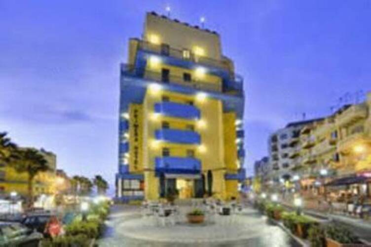 Primera Hotel