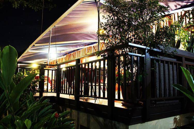 Pirogue Lodge