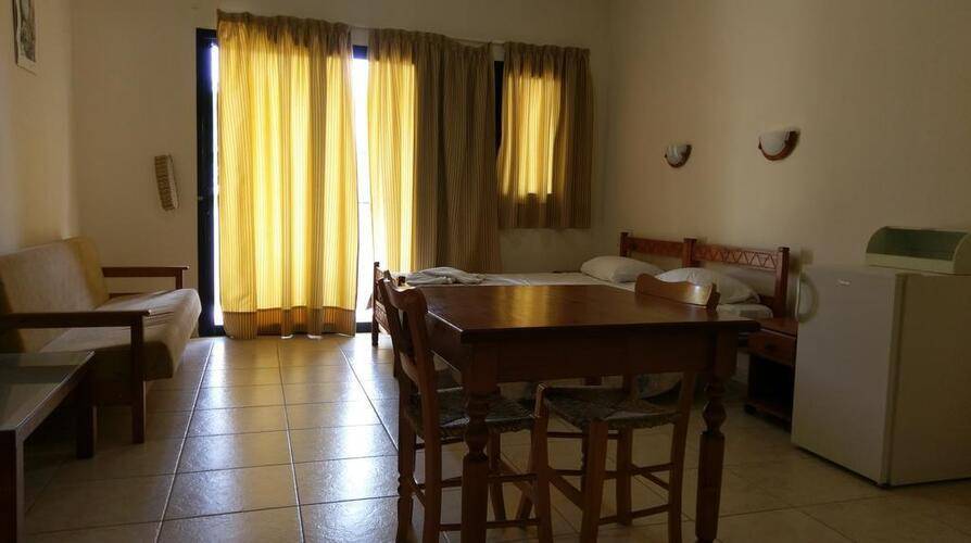 New York Plaza Hotel Apartments