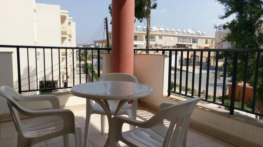 New York Plaza Hotel Apartments