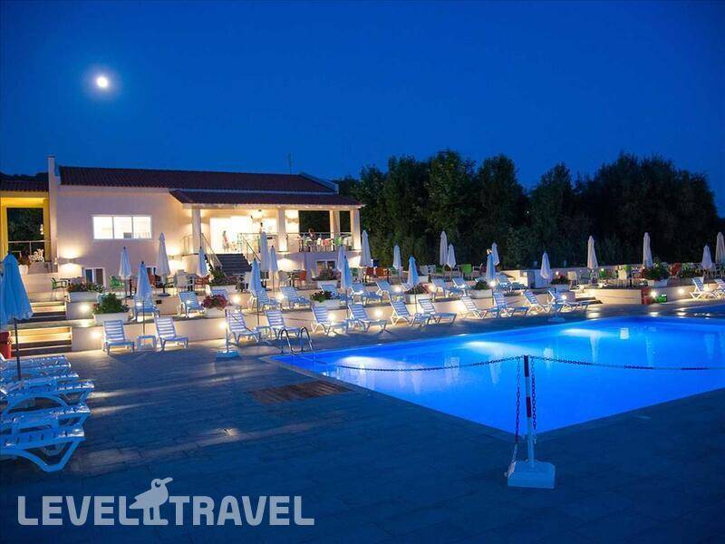 Фотография Fournia Village Apartments