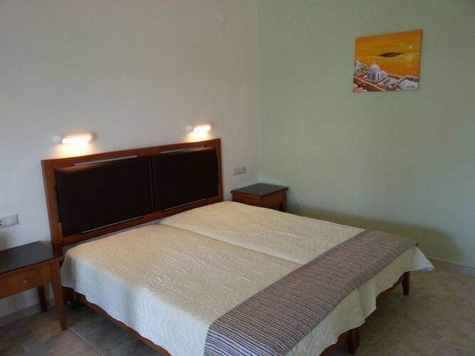 Fotis Studios Apartments