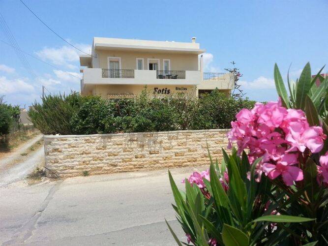 Fotis Studios Apartments