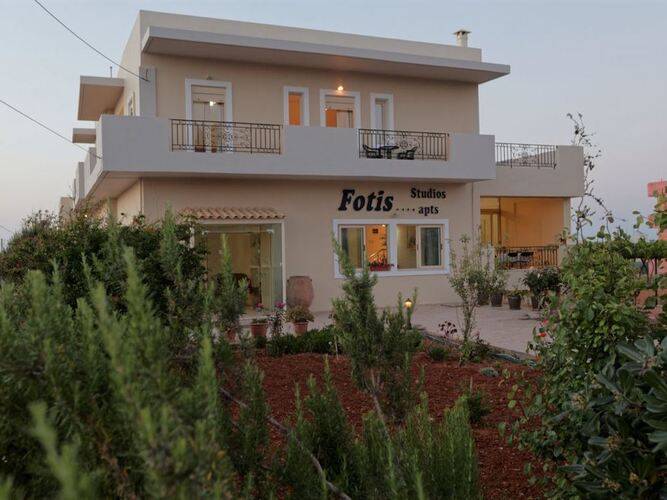 Fotis Studios Apartments