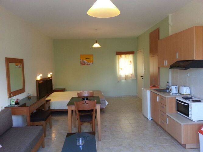 Fotis Studios Apartments