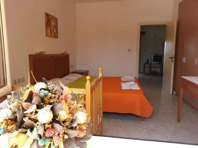 Fotis Studios Apartments