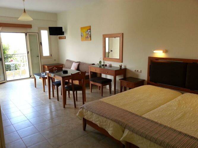 Fotis Studios Apartments