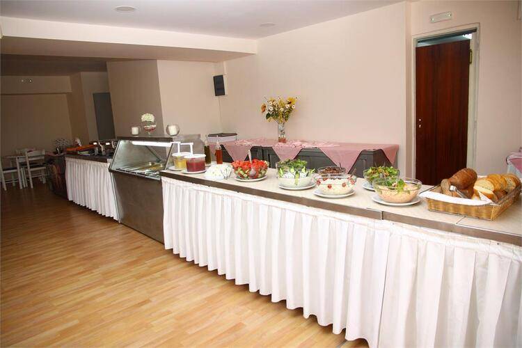 Triton Garden Hotel