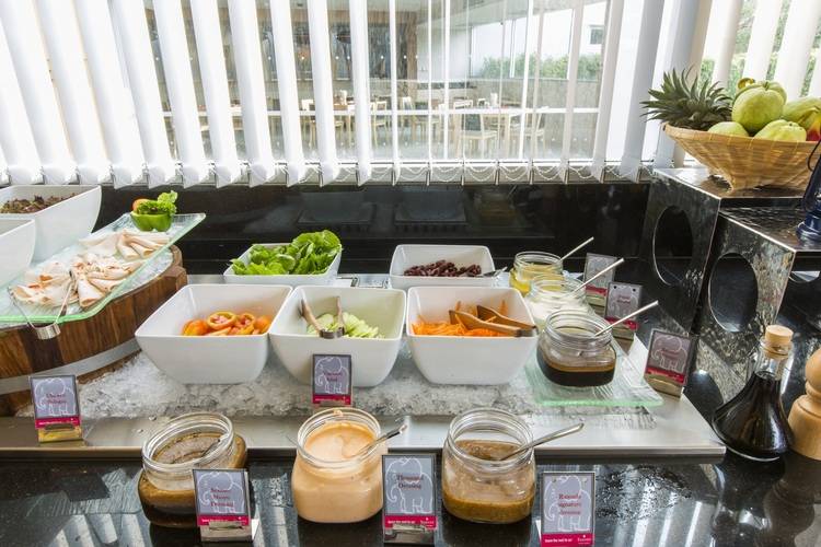 Ramada By Wyndham Phuket Deevana