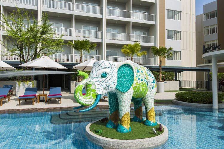 Ramada By Wyndham Phuket Deevana
