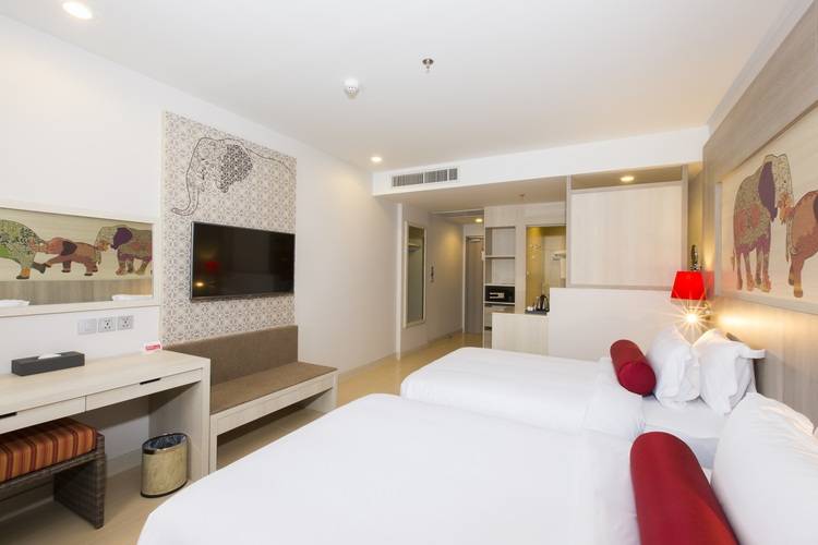 Ramada By Wyndham Phuket Deevana