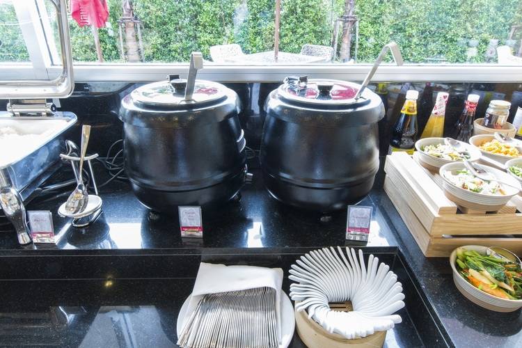 Ramada By Wyndham Phuket Deevana