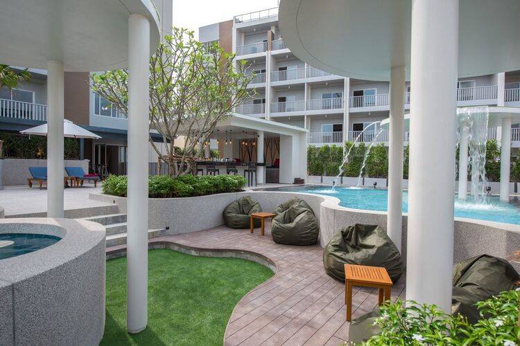 Ramada By Wyndham Phuket Deevana