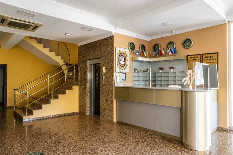 Cameo Hotel