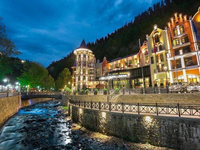 Crowne Plaza Borjomi