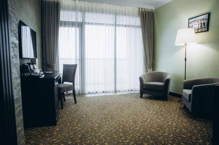 Colosseum Marina Hotel