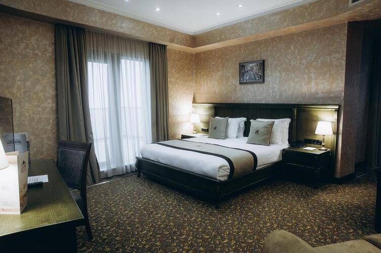 Colosseum Marina Hotel