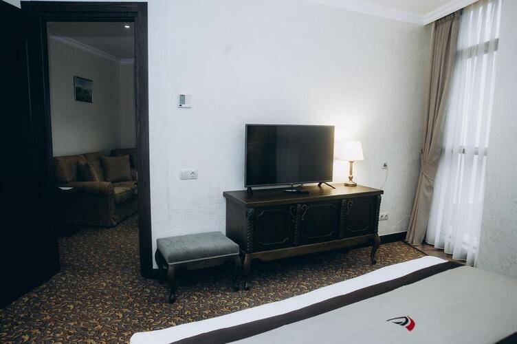 Colosseum Marina Hotel